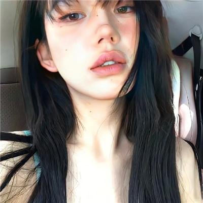 偷偷接吻