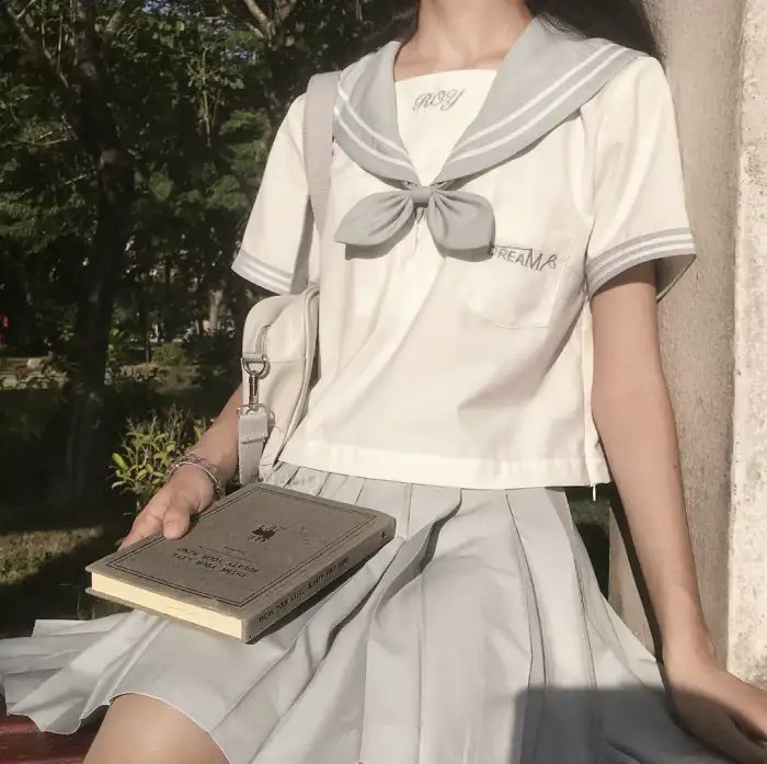 妮可·拜耳：大码怪美人